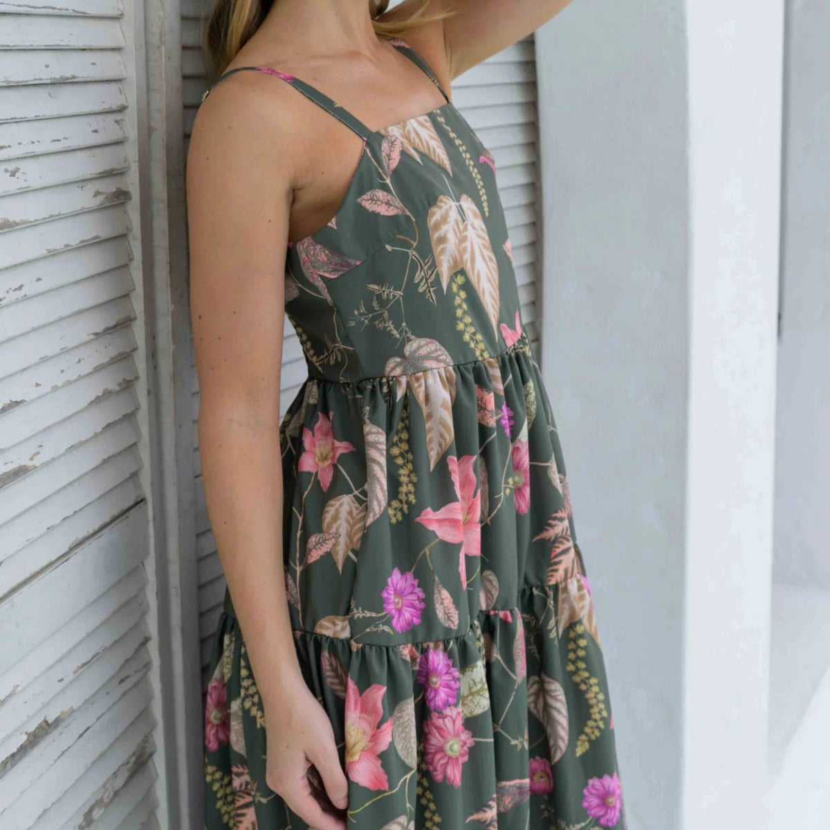 VESTIDO LARGO LILY GARDEN